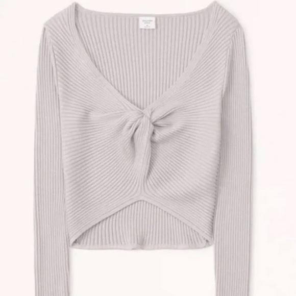 Abercrombie & Fitch Sweaters - Abercrombie Cropped Knot Sweater